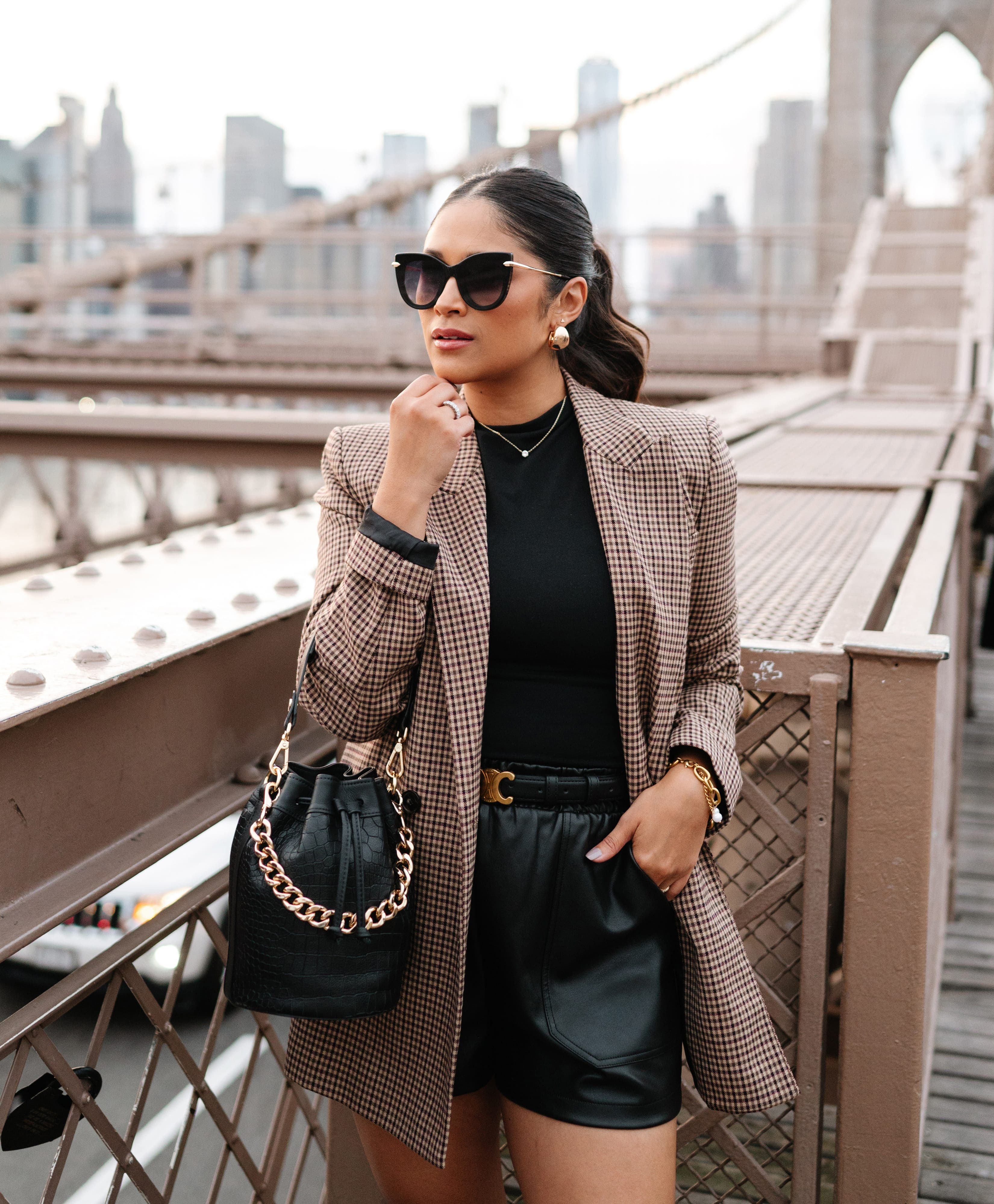 GiGi New York BROOKLYN BUCKET BAG, Alternate, color, Black Embossed Croc