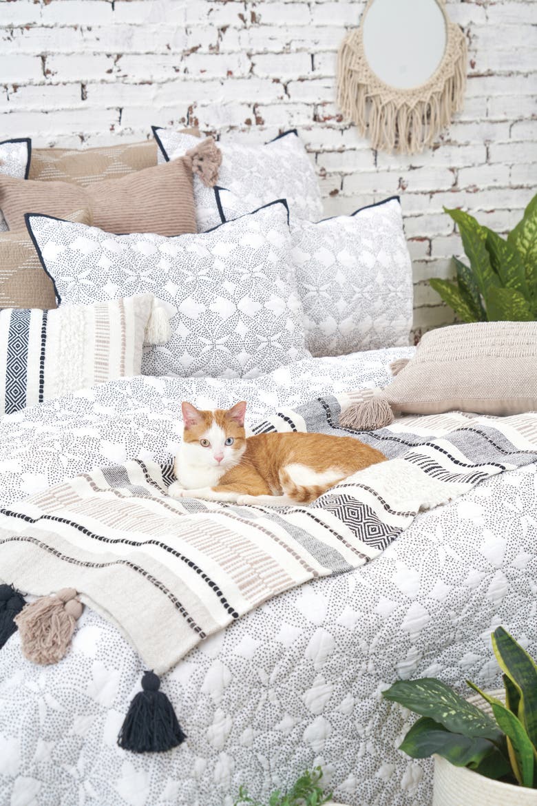 Barton Dune Onyx Throw Blanket, Alternate, color, Grey