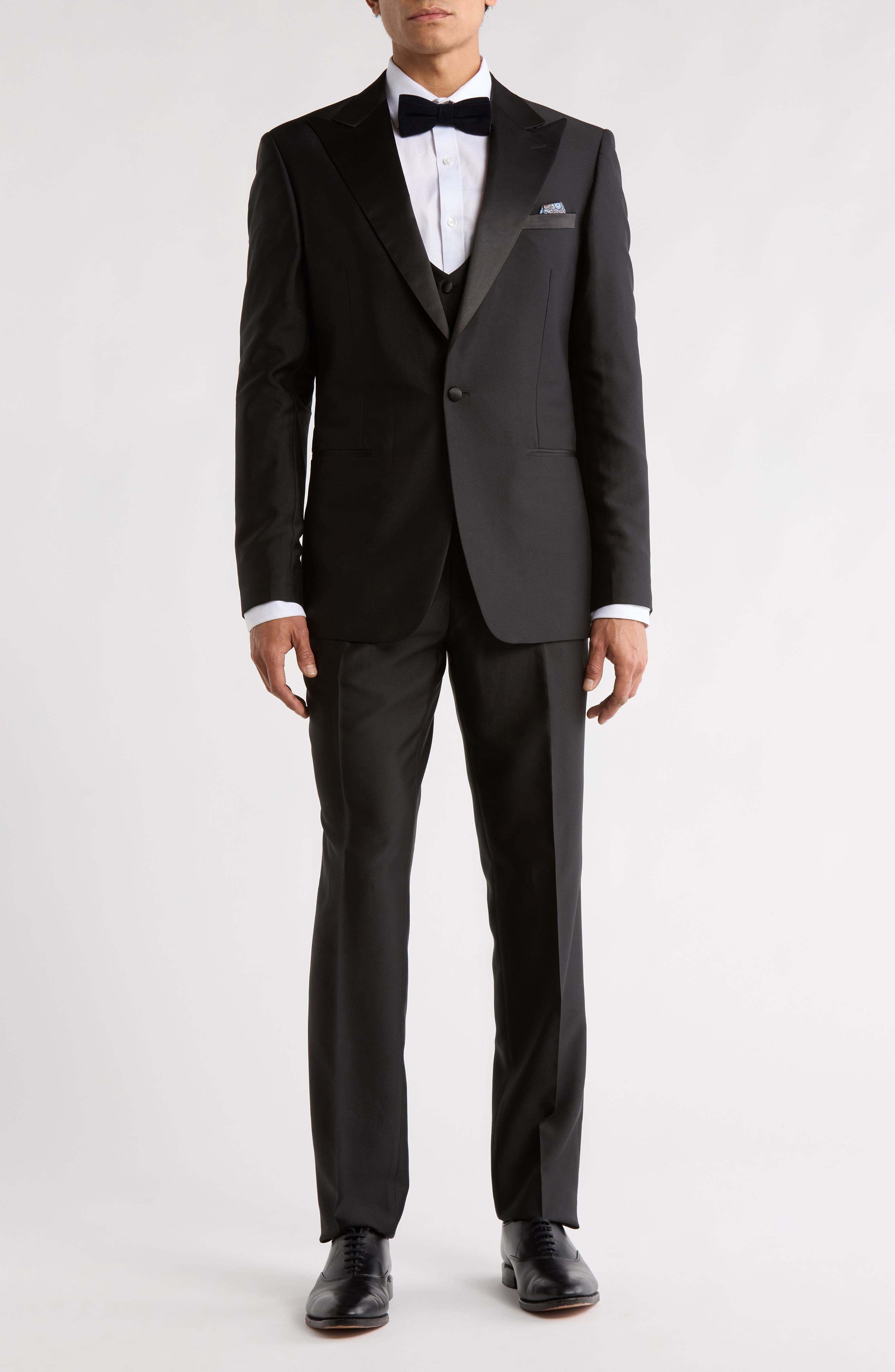 ZEGARIE Stacy Adams Solid Peak Lapel 3-Piece Tuxedo
