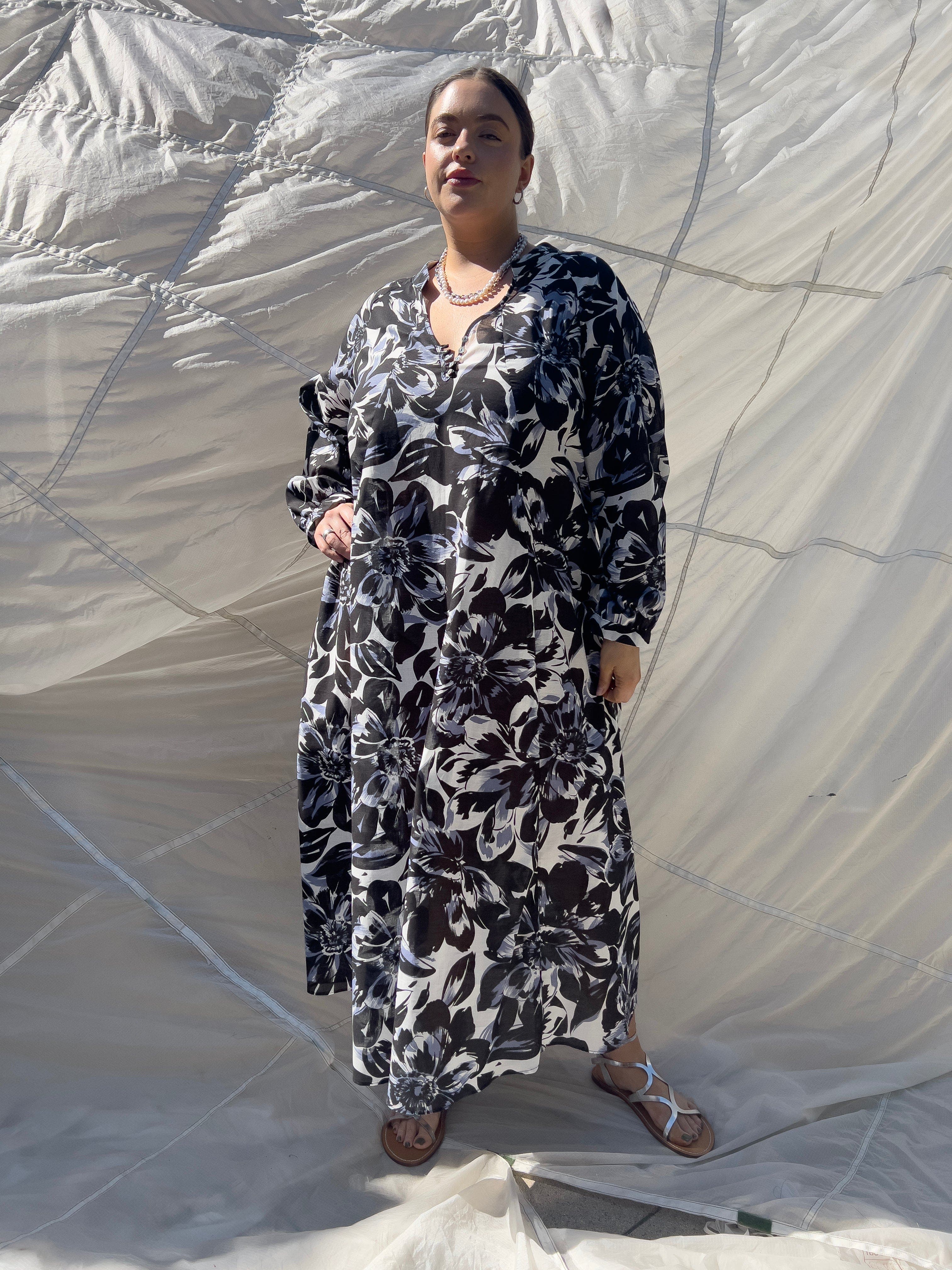 Denni Weekend Dress - image 2