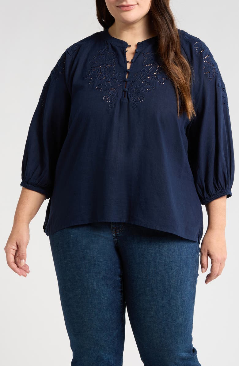 Caslon<sup>®</sup> Embroidered Cutwork Split Neck Linen Blend Popover Top, Main, color, Navy Blazer