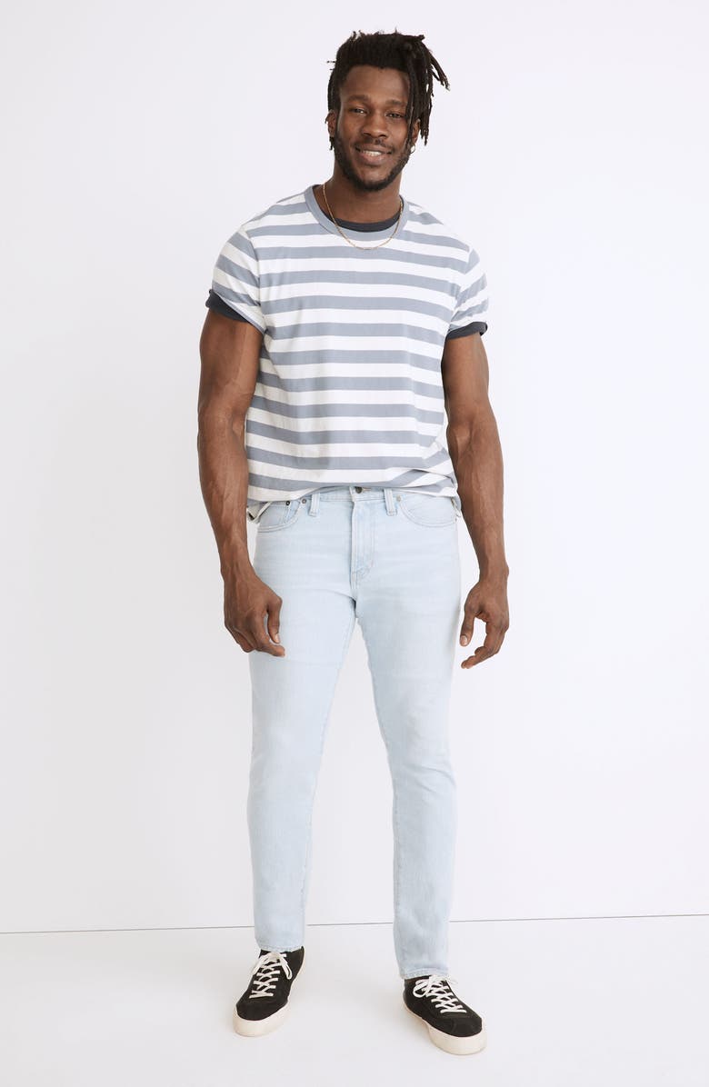 Madewell Athletic Slim Jeans, Alternate, color, Benefield Wash