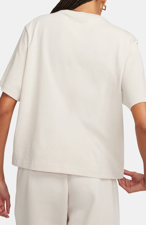 Nike Classics Cotton Boxy Graphic T-shirt