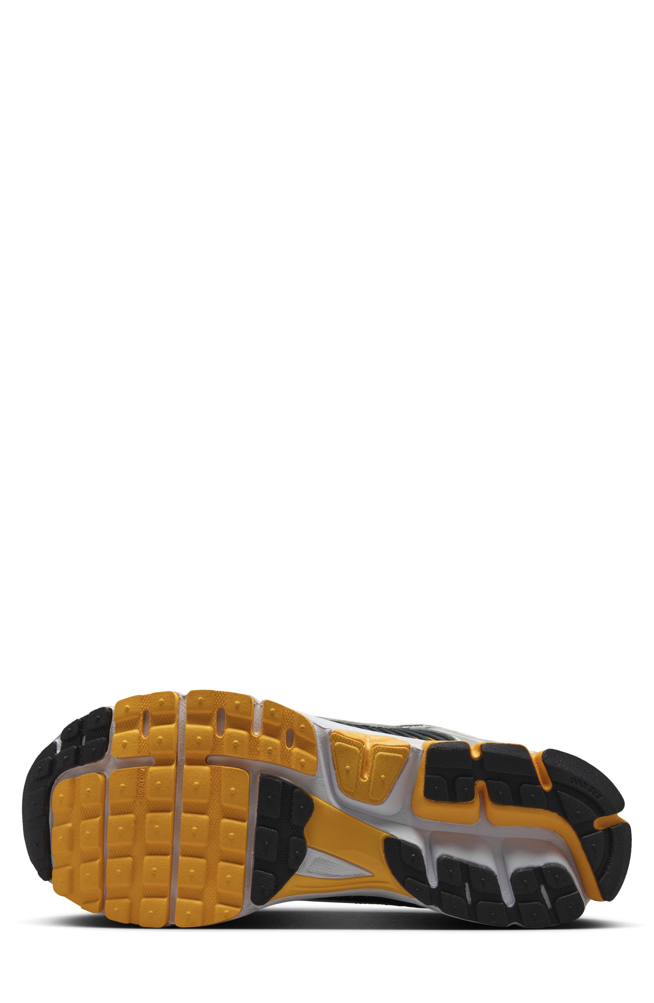 Zoom Vomero 5 Sneaker, Alternate, color, PHOTON DUST/ BLACK/ GOLD