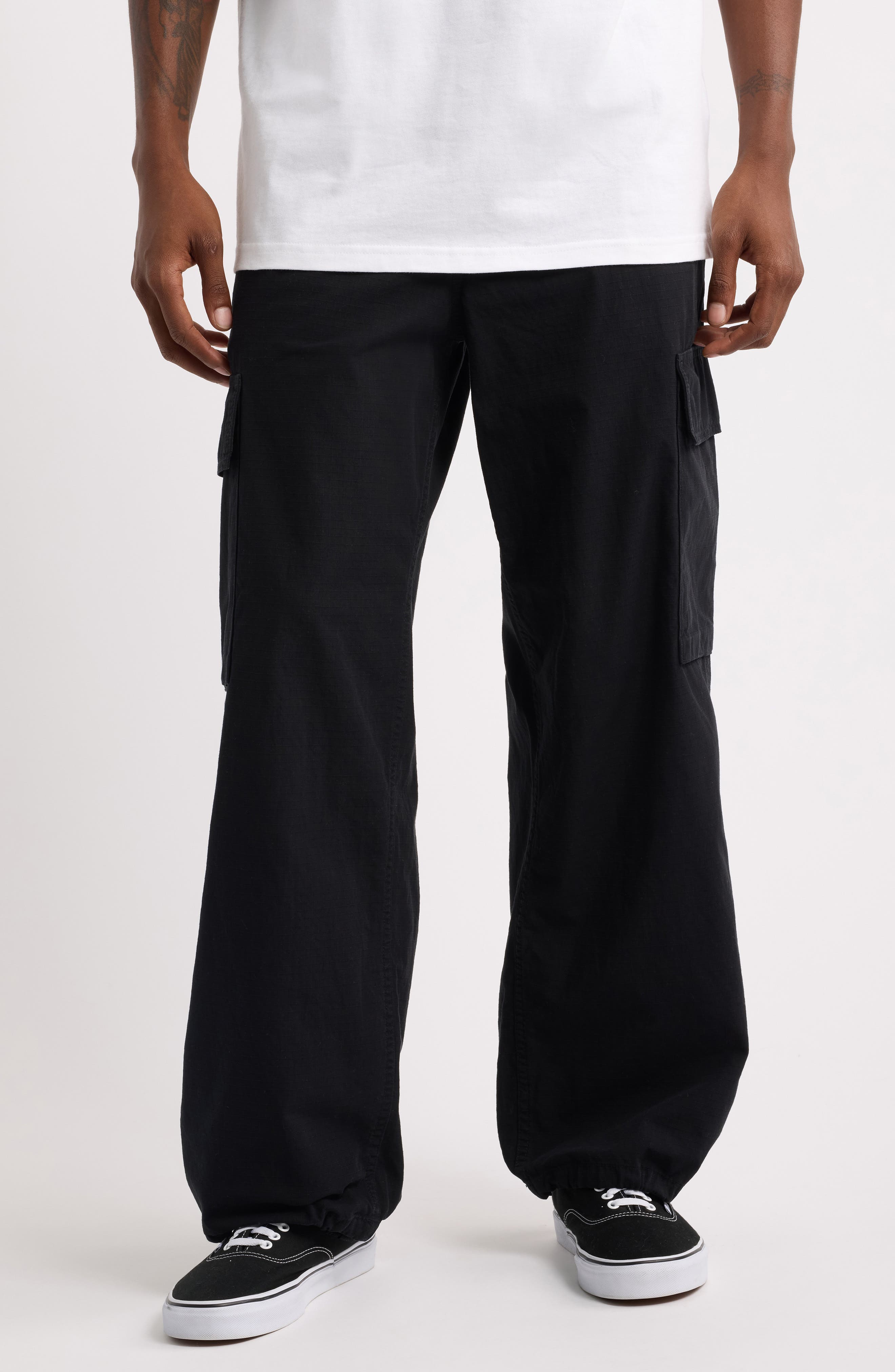 BLACK (GARMENT DYED)