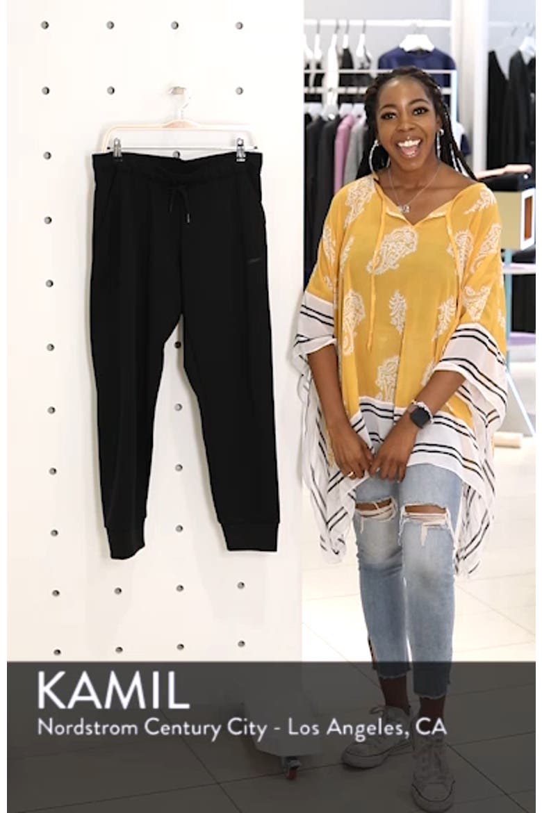 Tapered Training Pants video