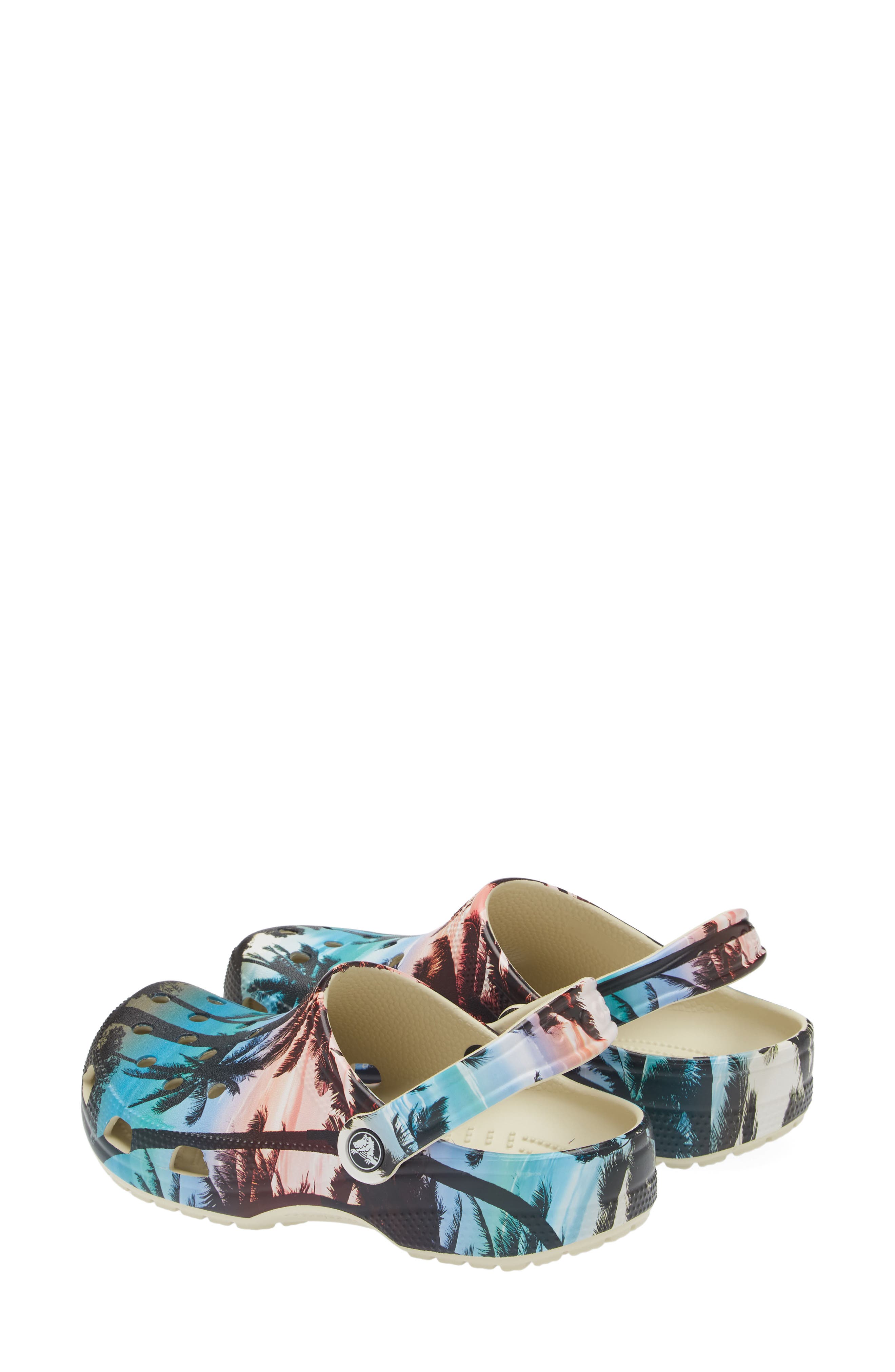 CROCS Classic Retro Resort Clog, Alternate, color, 