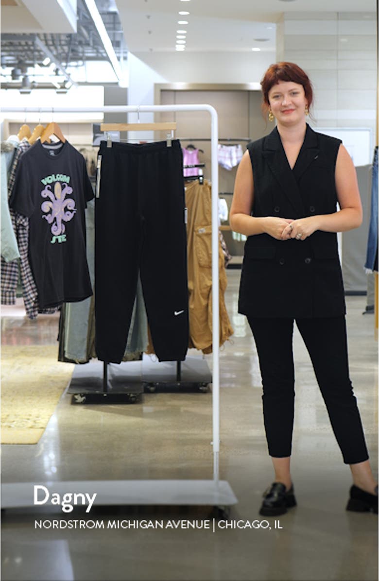 Kids' Dri-FIT Fleece Sweatpants, sales video thumbnail