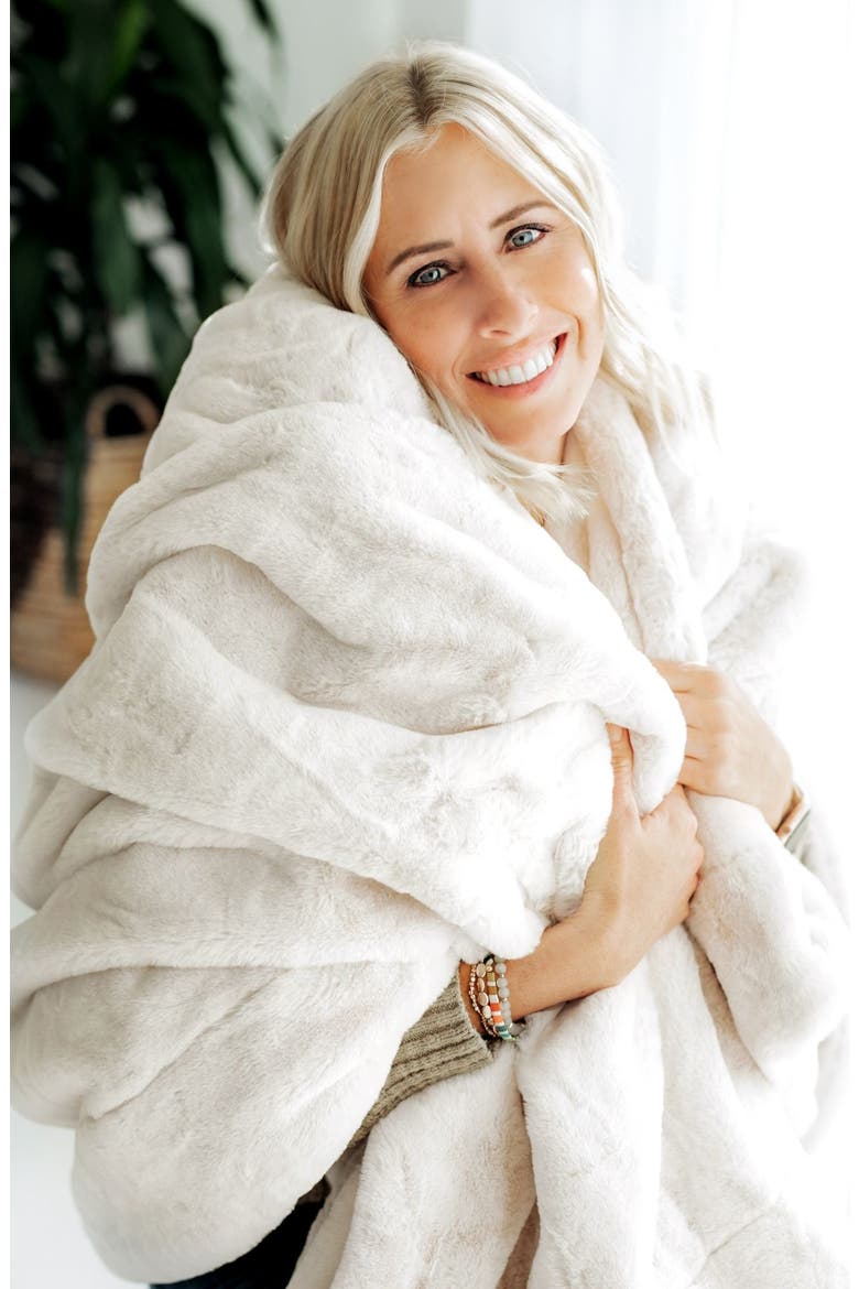 Plush Macadamia Nut Blanket, Alternate, color, Cream