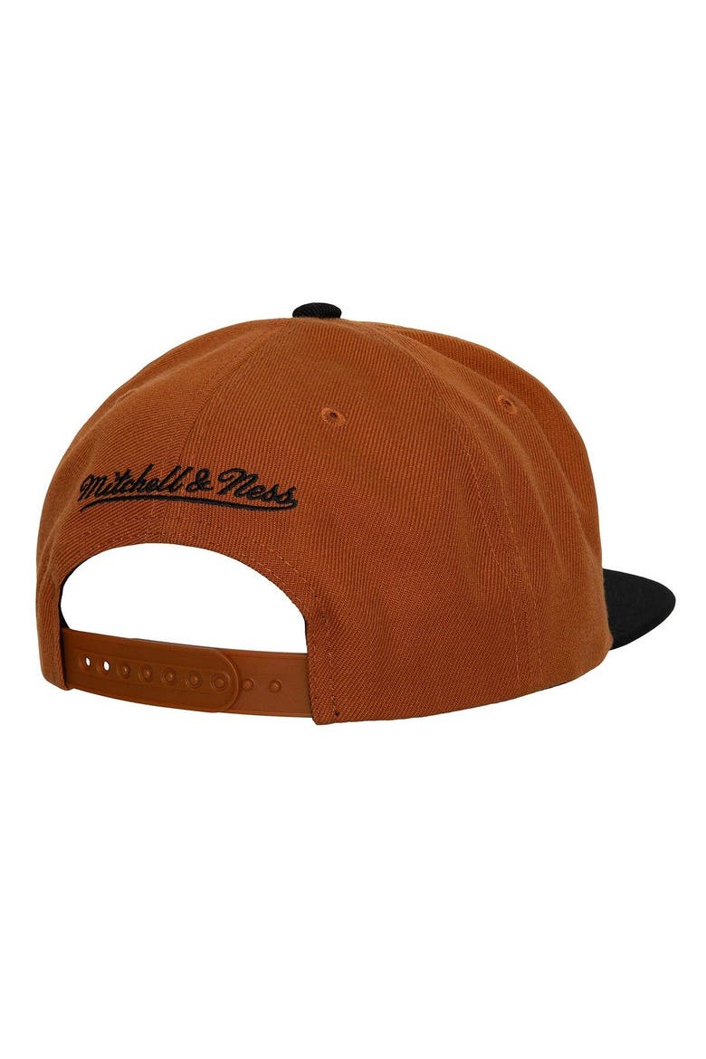 Men's Mitchell & Ness Burnt Orange/Black Texas Longhorns 2-Tone 2.0 Snapback Hat, Alternate, color, Burnt Orange
