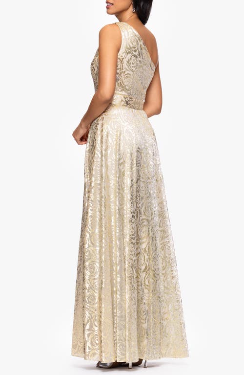 BETSY & ADAM BETSY & ADAM ONE-SHOULDER FOIL FLOWER GOWN 