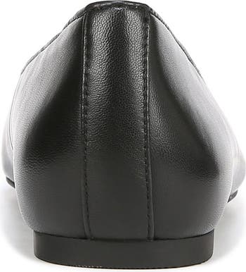 Klara Cap Toe Flat