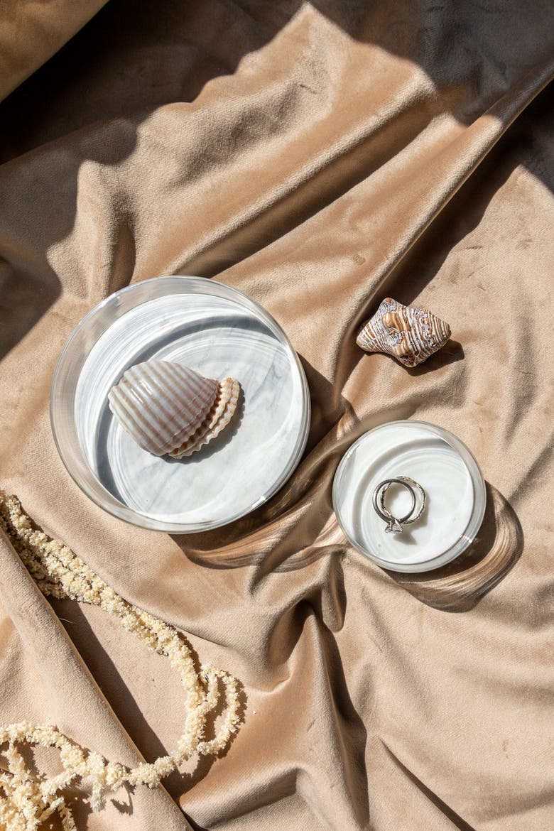 Marble Showcase, Alternate, color, White
