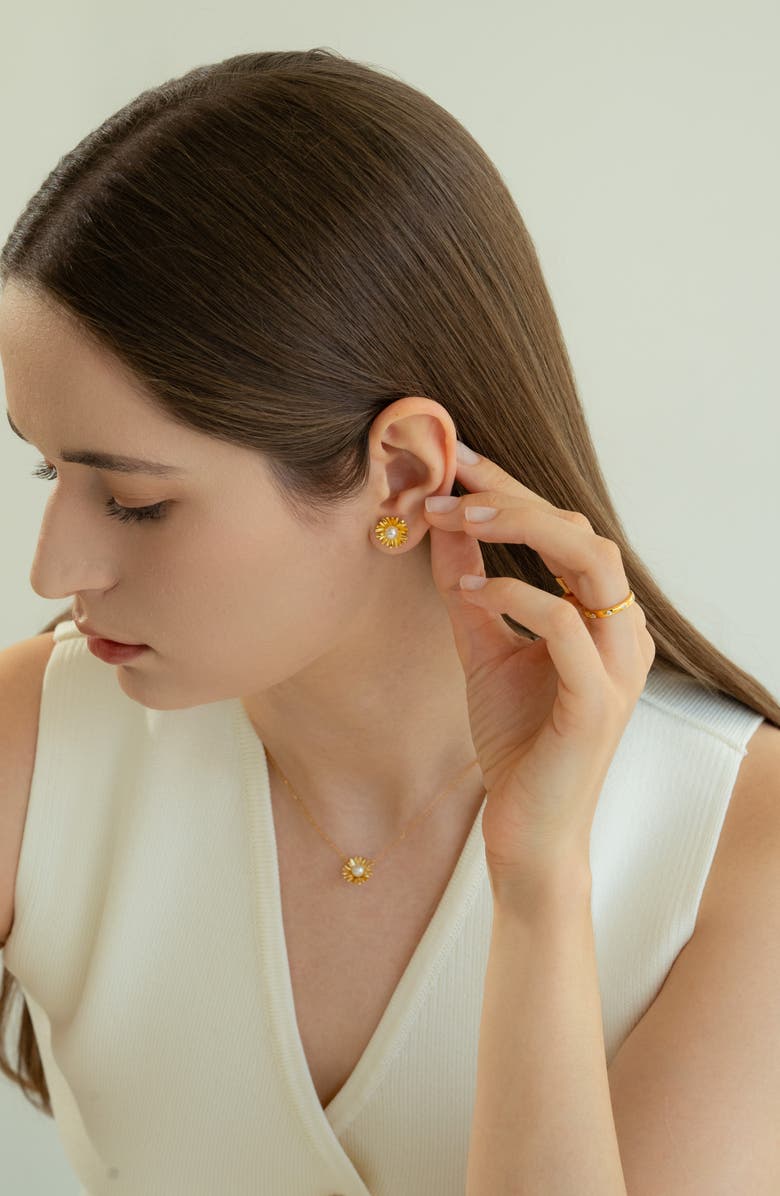 Bearfruit Jewelry Sterling Silver 18k Gold Plated Flora Pearl Necklace Holiday Gift Idea, Alternate, color, Gold