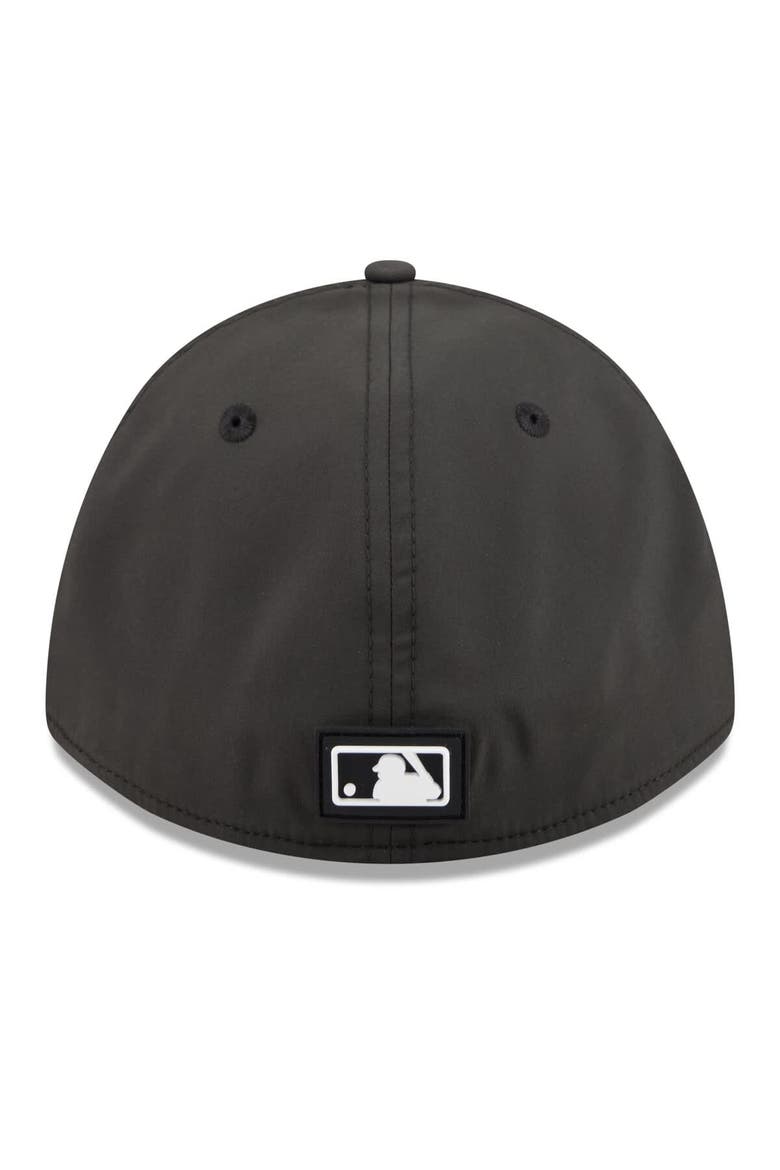 Men's New Era  Black Chicago White Sox 2026 Clubhouse M-Crown 39THIRTY Flex Hat, Alternate, color, Black