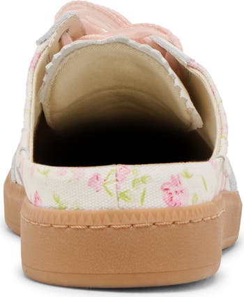 Notice Mule Sneaker