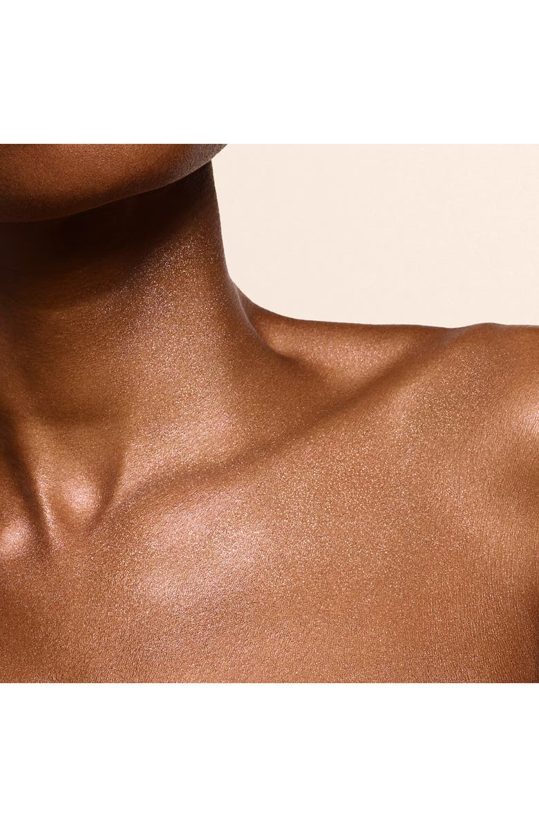 Valentino <p>Born in Roma Perfumed Body Shimmer</p>, Alternate, color,