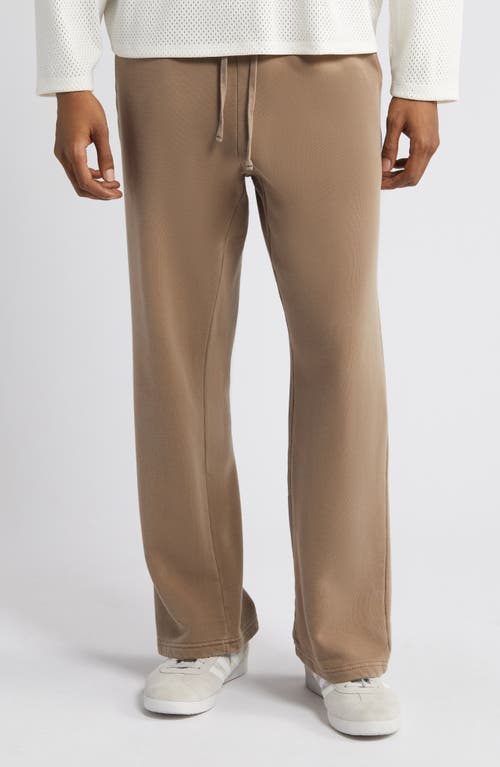 Elwood Core Cotton Straight Leg Sweatpants In Brown