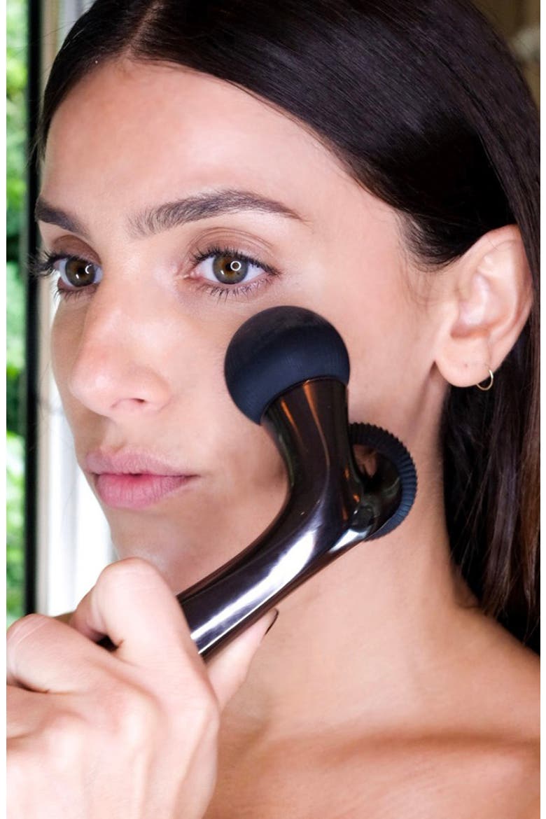 The Beauty Roller, Alternate, color, NO COLOR