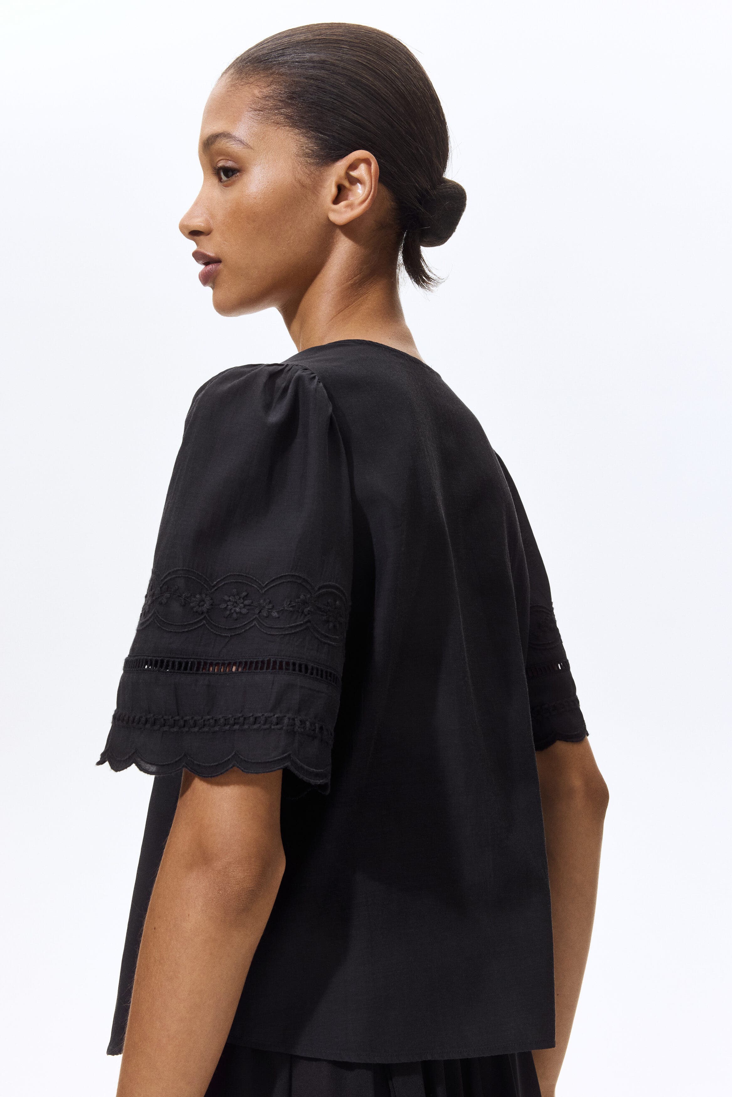 Puff-sleeved blouse - image 2