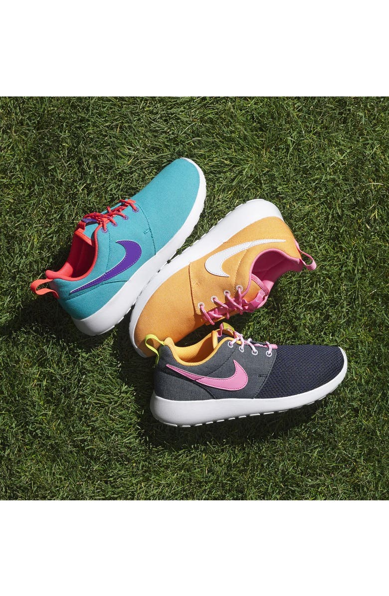 Nike 'Roshe Run' Athletic Shoe, Main, color,