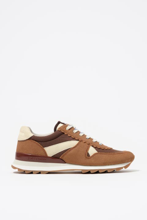 13 19 Technical Sneaker