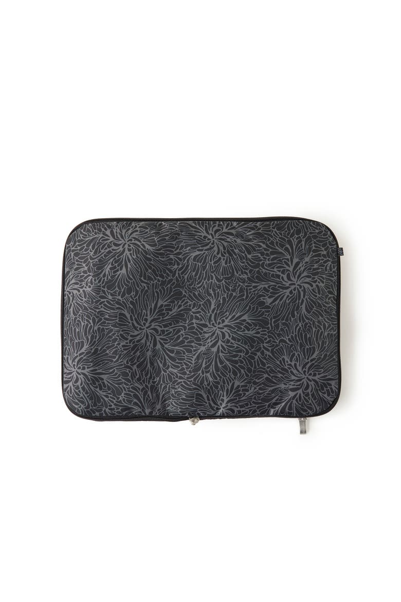 2 Medium / 1 Large Compression Packing Cubes Travel Set, Alternate, color, Midnight Blossom