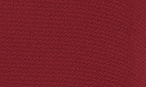 Cece Circle Trim Pintuck Top In Burgundy