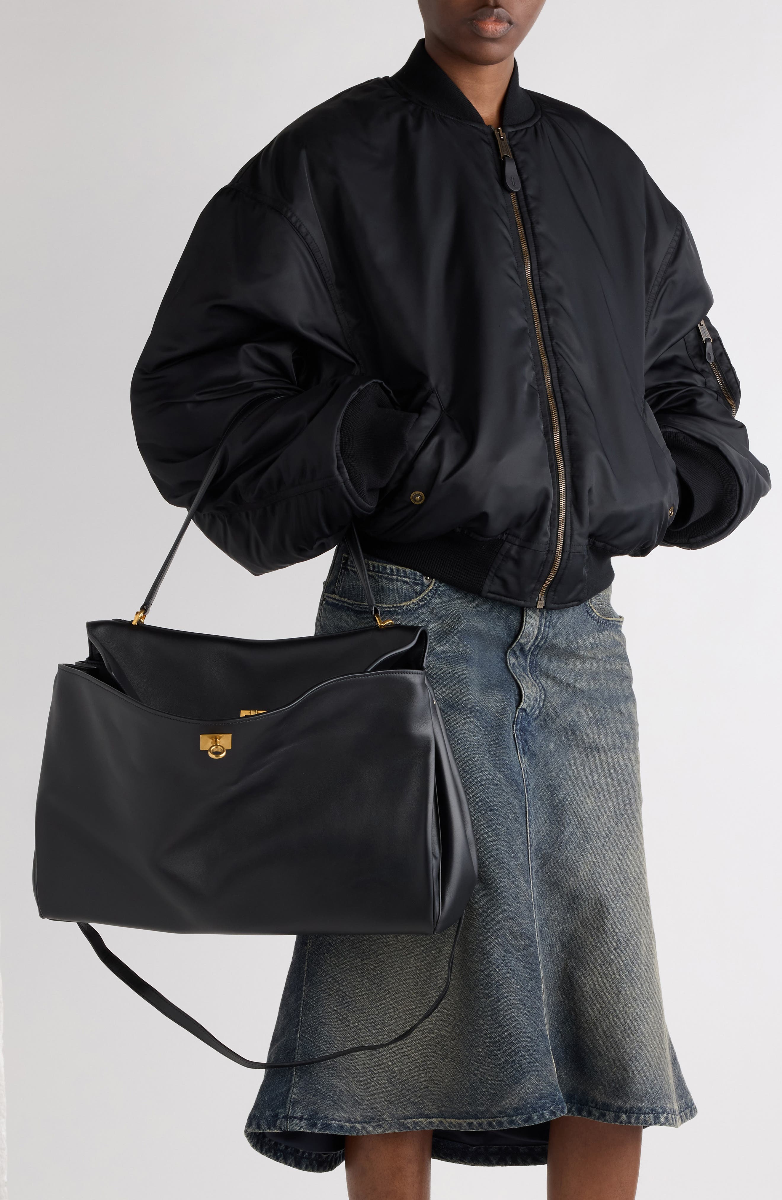 Balenciaga Large Rodeo Leather Shoulder Bag, Alternate, color, 1000 Black