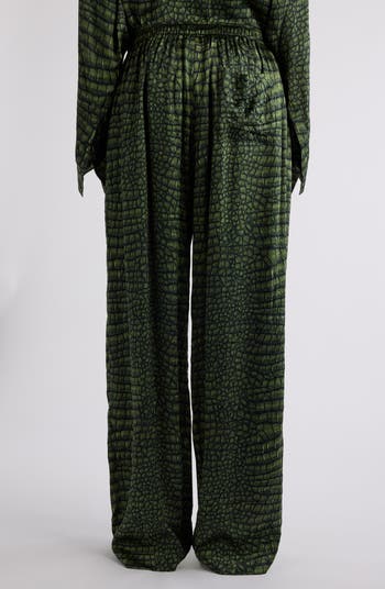 BALENCIAGA Pyjama パンツ グリーン AI Croc シルクサテン Balenciaga Crocodile Print Silk Satin Pajama Pants