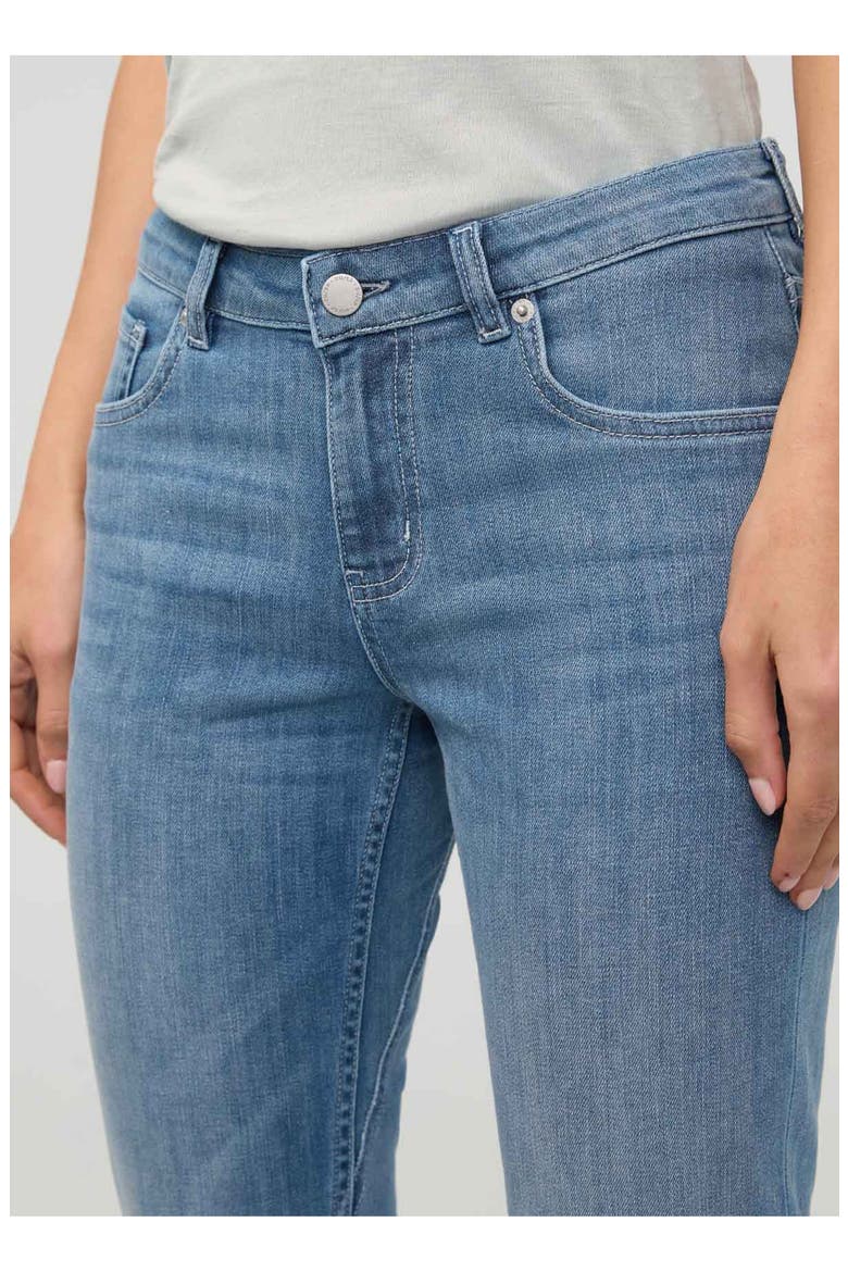 Performance Denim Girlfriend, Alternate, color, Solstice