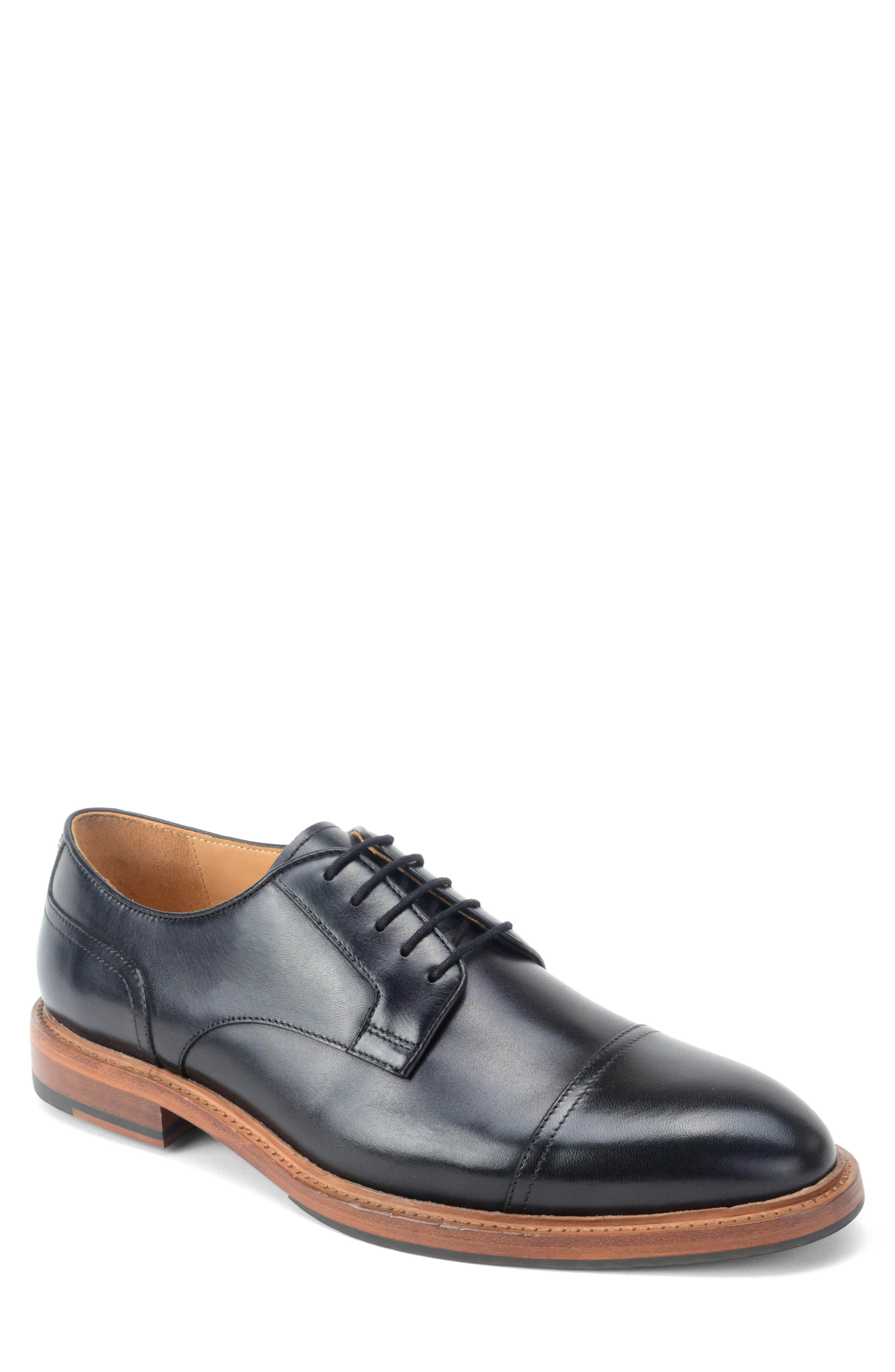 Strauss Derby, Main, color, BLACK