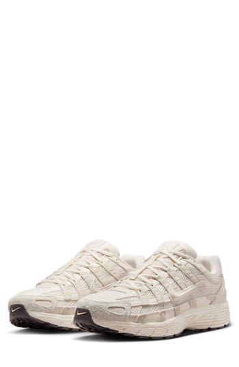 Nike P-6000 Se Sneaker In White