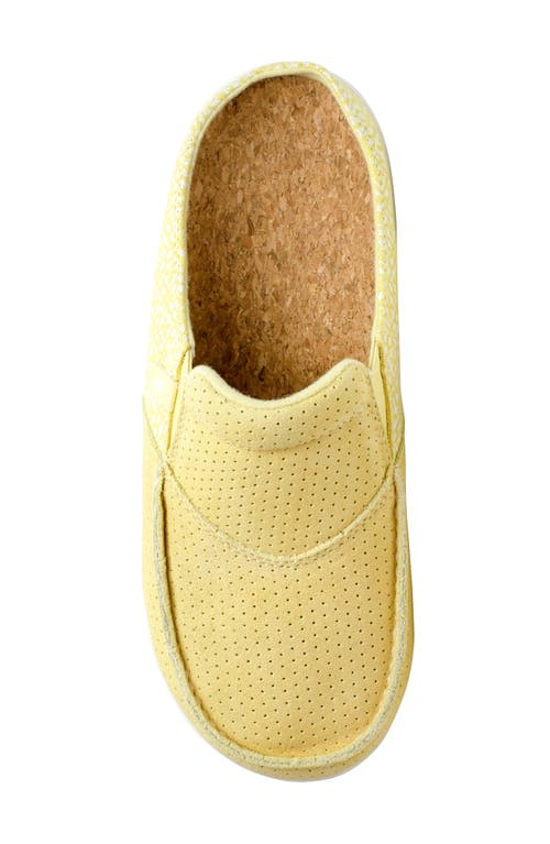 Revitalign Siesta Orthotic Clog Sneaker In Pale Banana