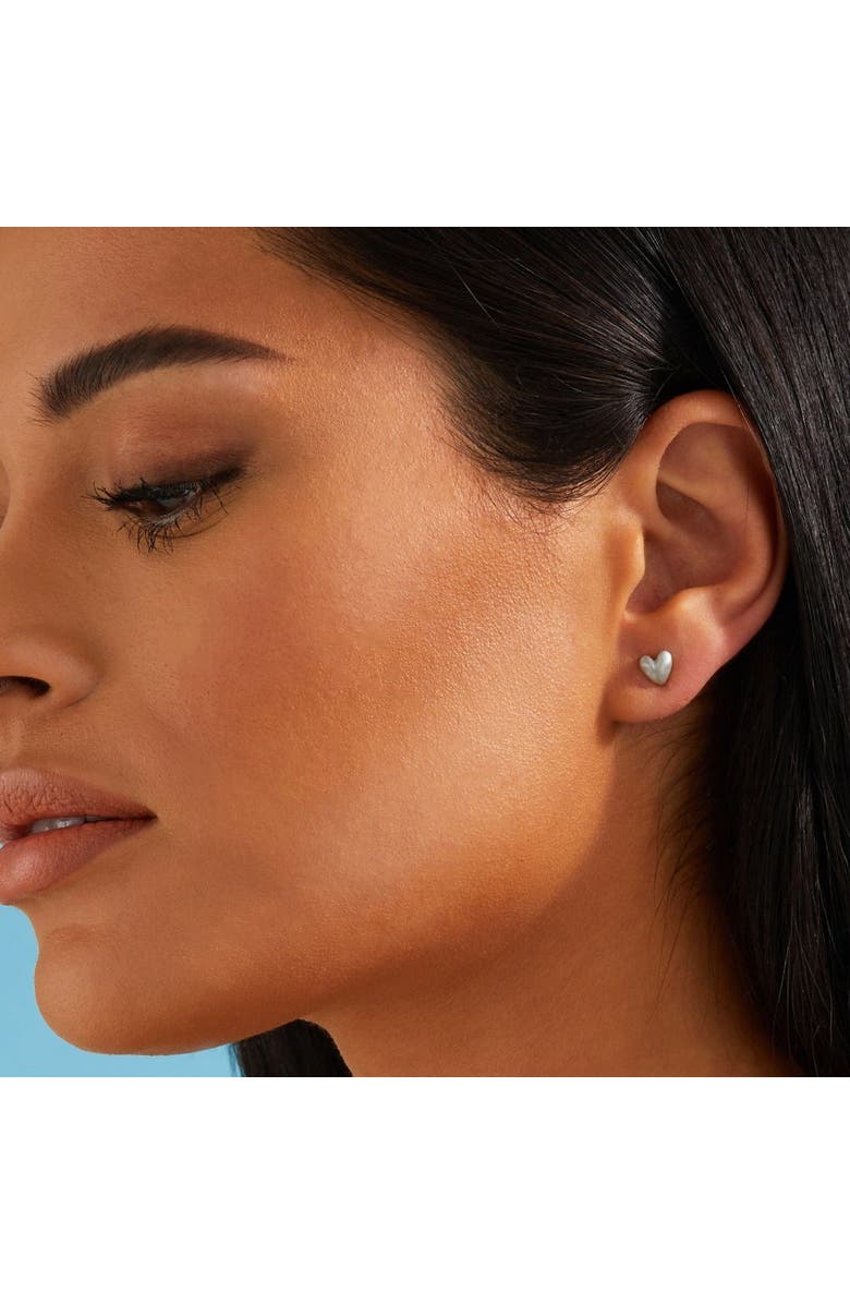 7879 Heart Stud Earrings, Alternate, color, Platinum