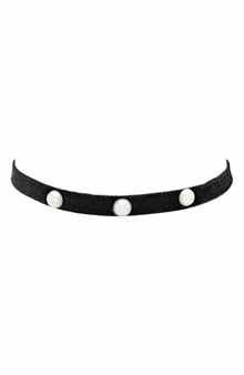 Simulated Pearl Velvet Choker Necklace