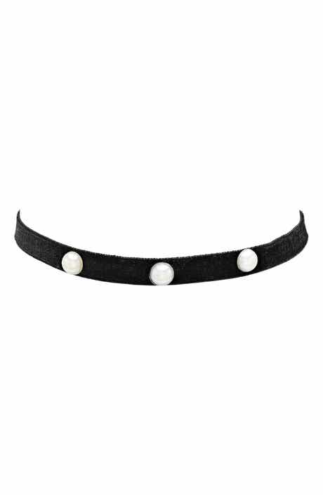 Simulated Pearl Velvet Choker Necklace