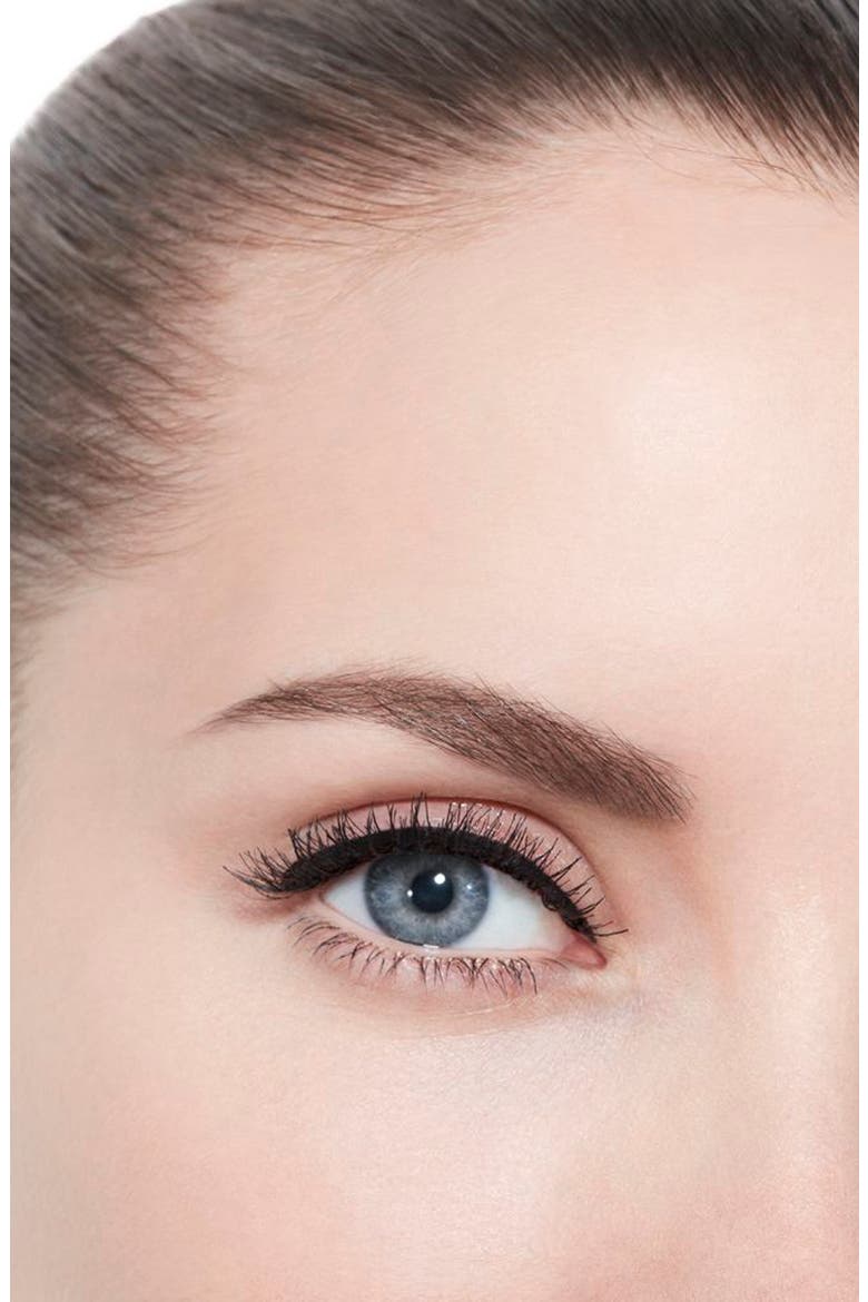 LIGNE GRAPHIQUE DE CHANEL 
Liquid Eyeliner Intensity Definition, Alternate, color, 10 NOIR