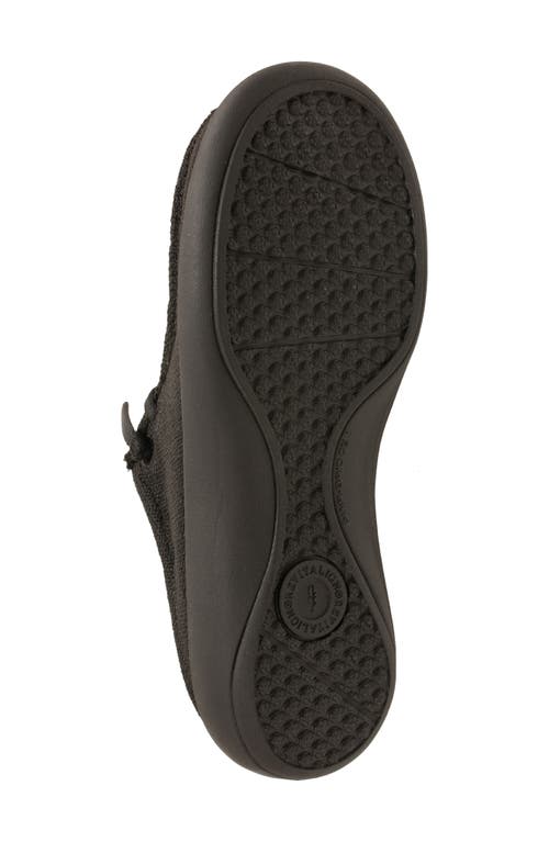 Revitalign Carefree Clog In Black