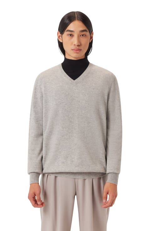 Essential V-Neck Cashmere Sweater