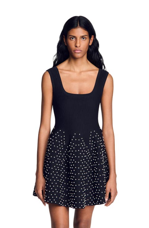 Short knit dress with beads