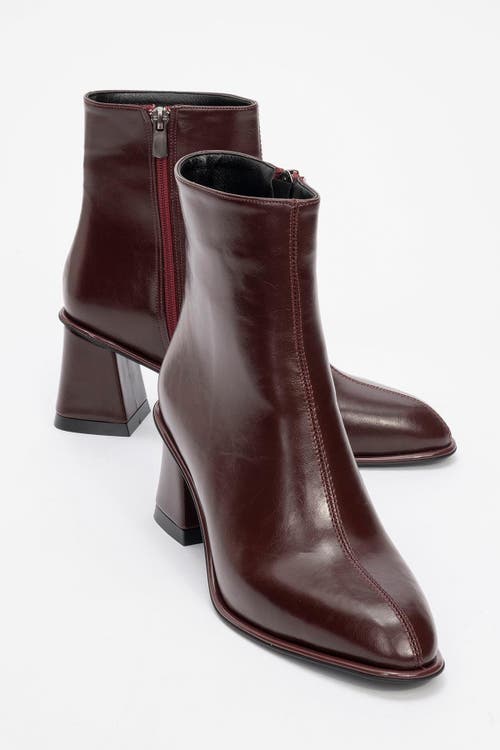 Prologue Shoes Maura Block Heel Boot In Burgundy