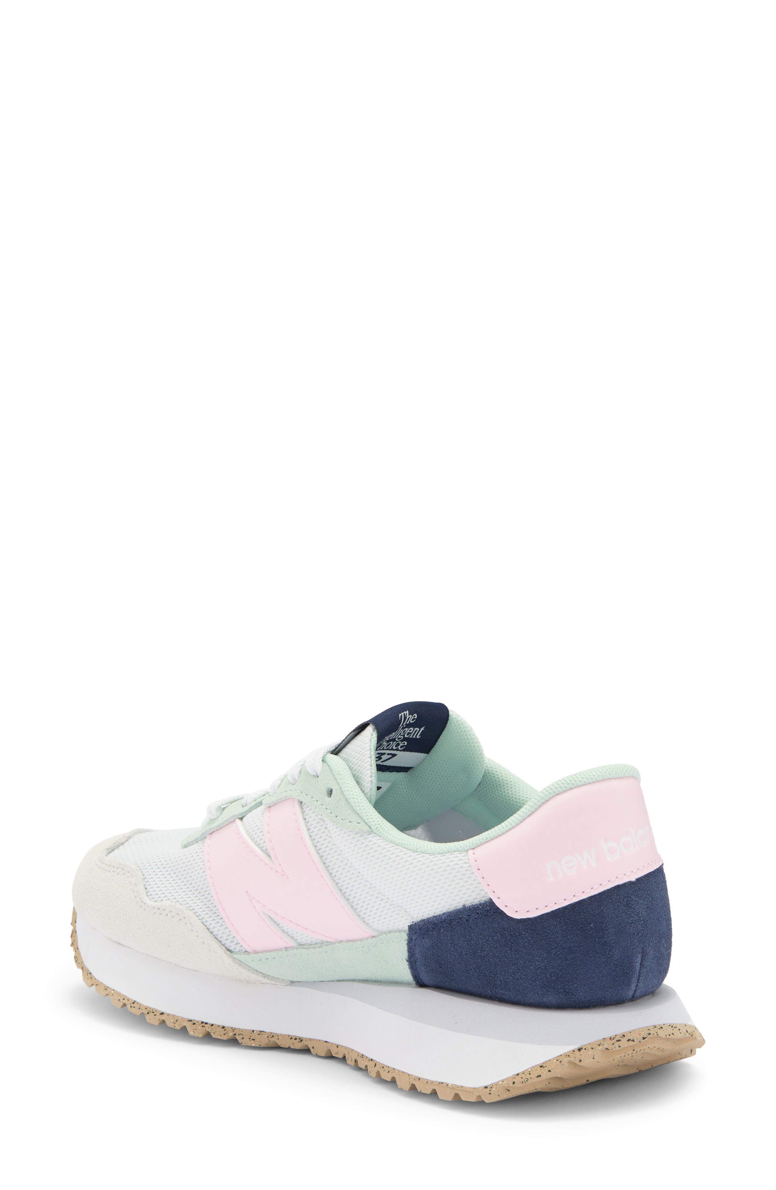 237 Sneaker - image 4