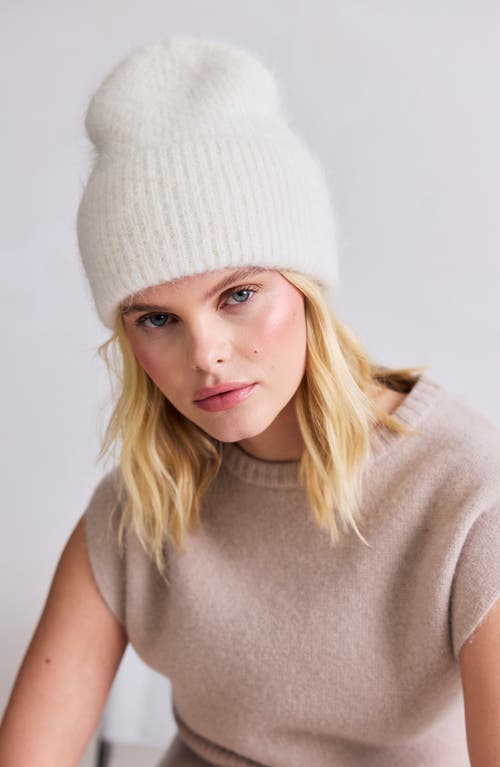 Arctic Fox & Co. Arctic Fox & Co The Alpaca Blend Beanie In White