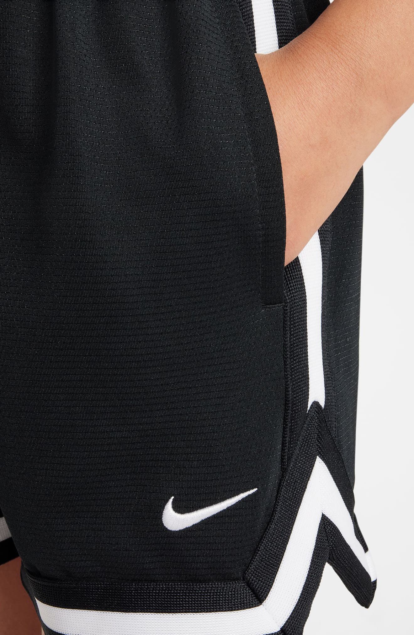 Детские Nike Kids' Dri-FIT DNA Athletic Shorts — фото 5