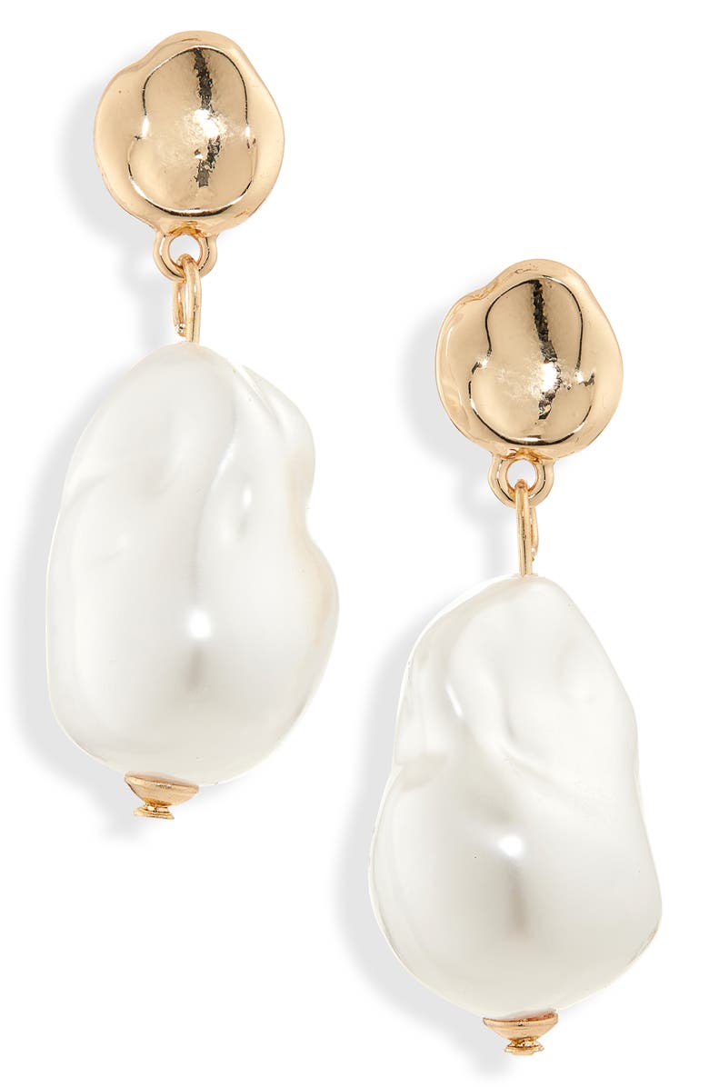 NORDSTROM RACK Molten Faux Pearl Drop Earrings, Main, color, White- Gold