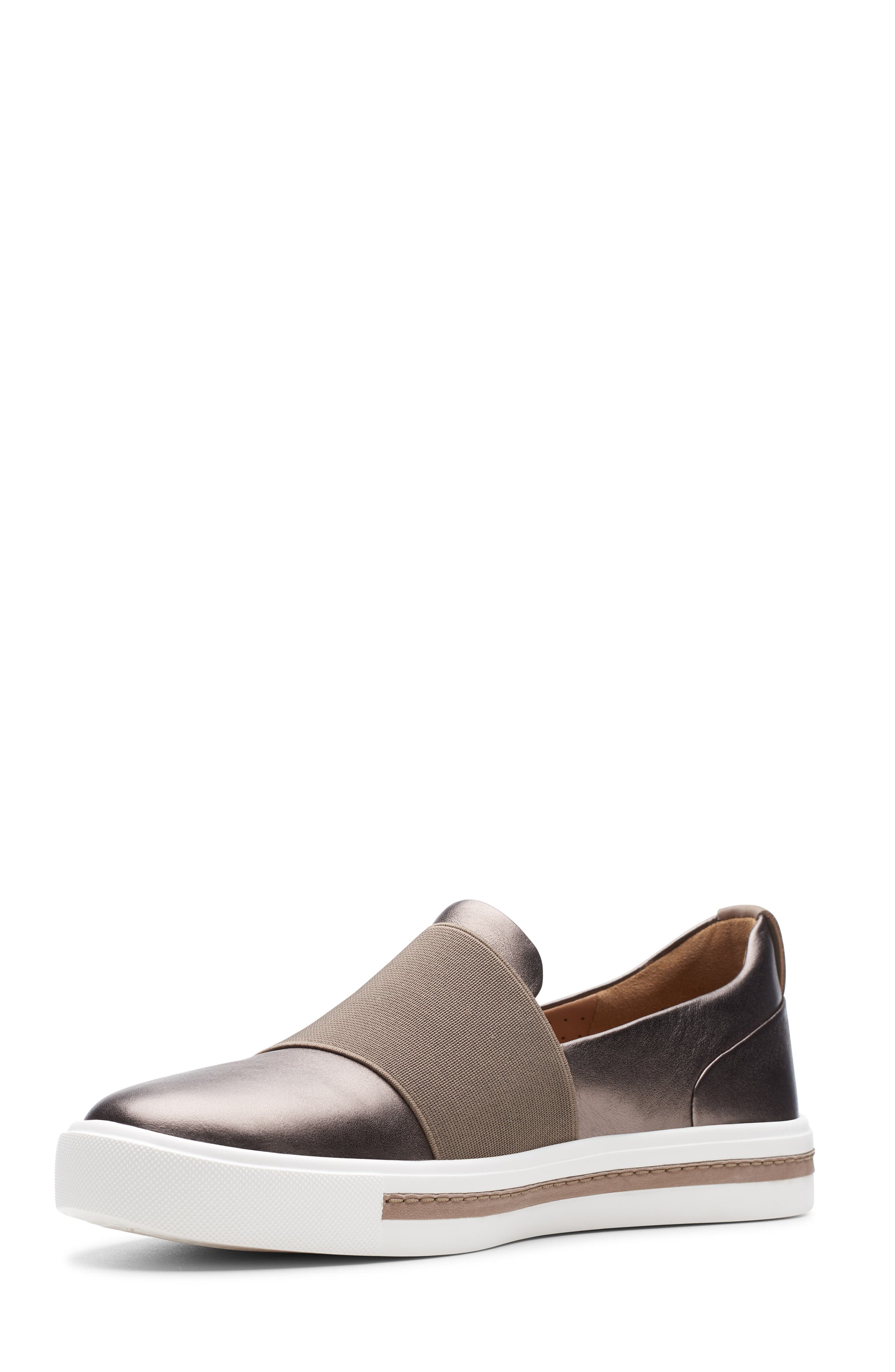 Un Maui Step Sneaker, Alternate, color, PEBBLE METALLIC LEATHER