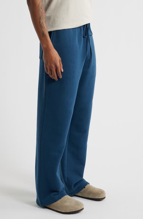 Elwood Core Organic Cotton Straight Leg Sweatpants In Blue