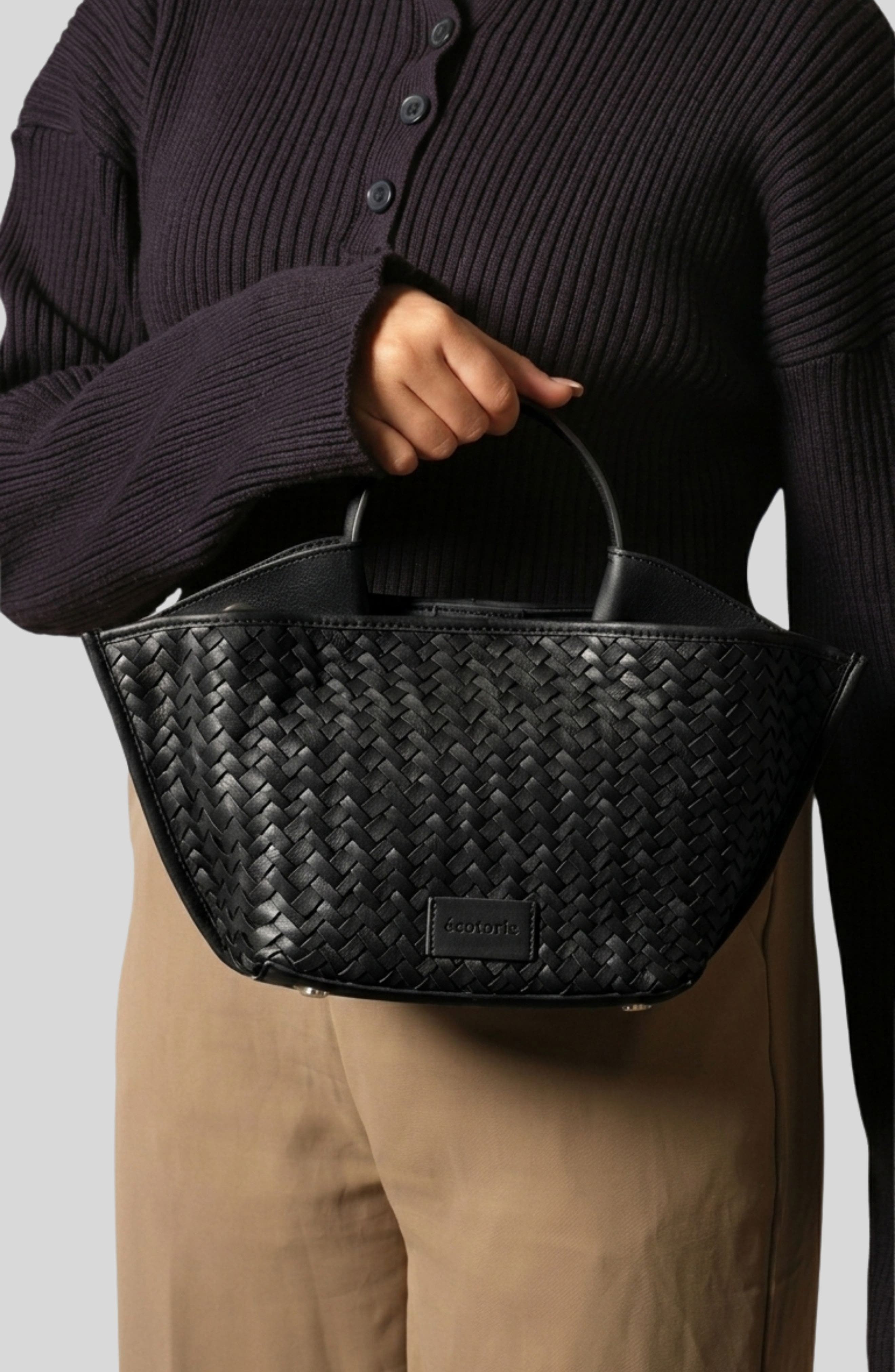 Ecotorie Austin Small Woven Crossbody Bag, Alternate, color, Black