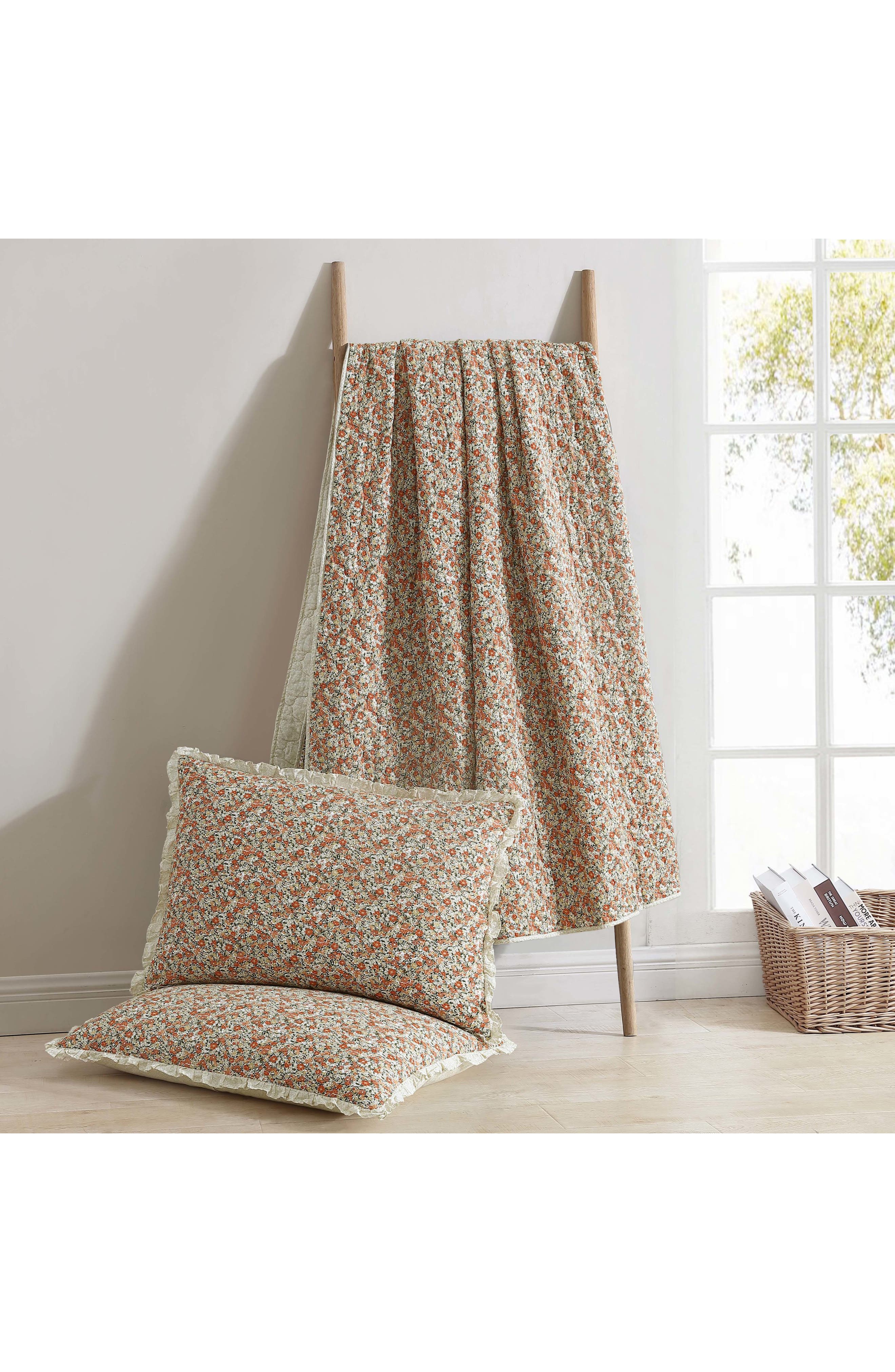 Loveston Quilt & Sham Set